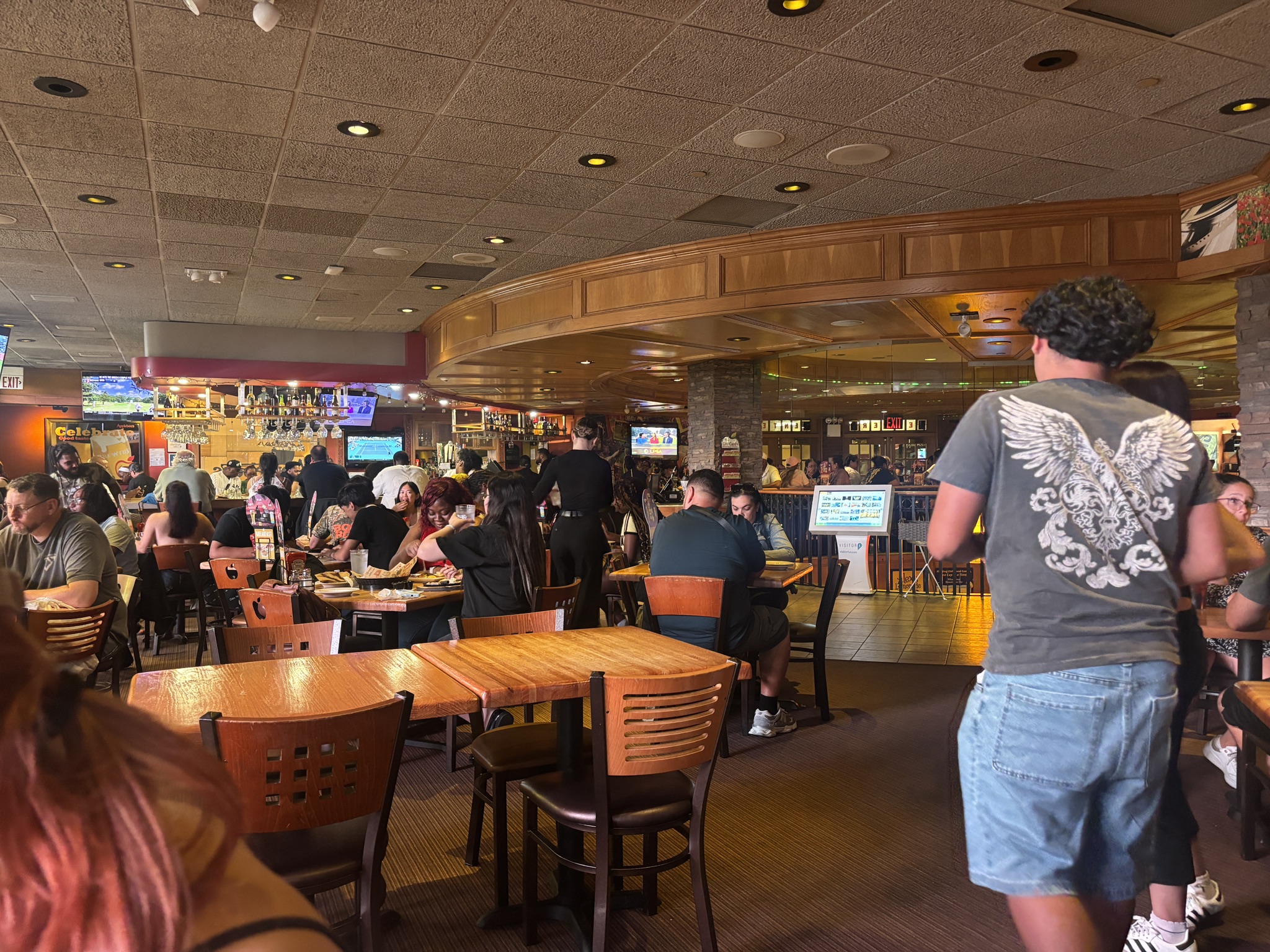 first time @Applebee’s I love americam culture❤️🇺🇸