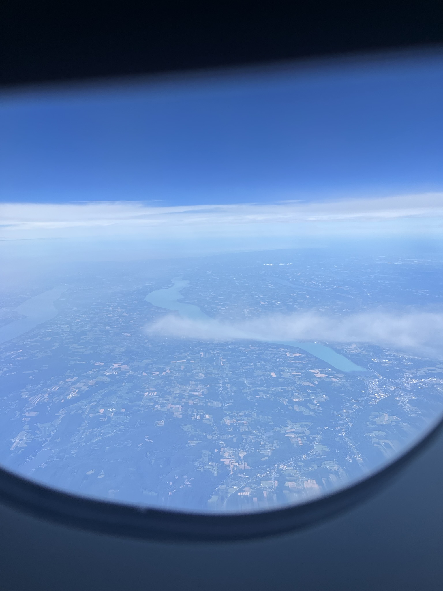 lga>dtw